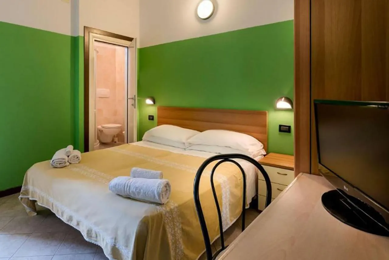 Hotel Berna 리미니